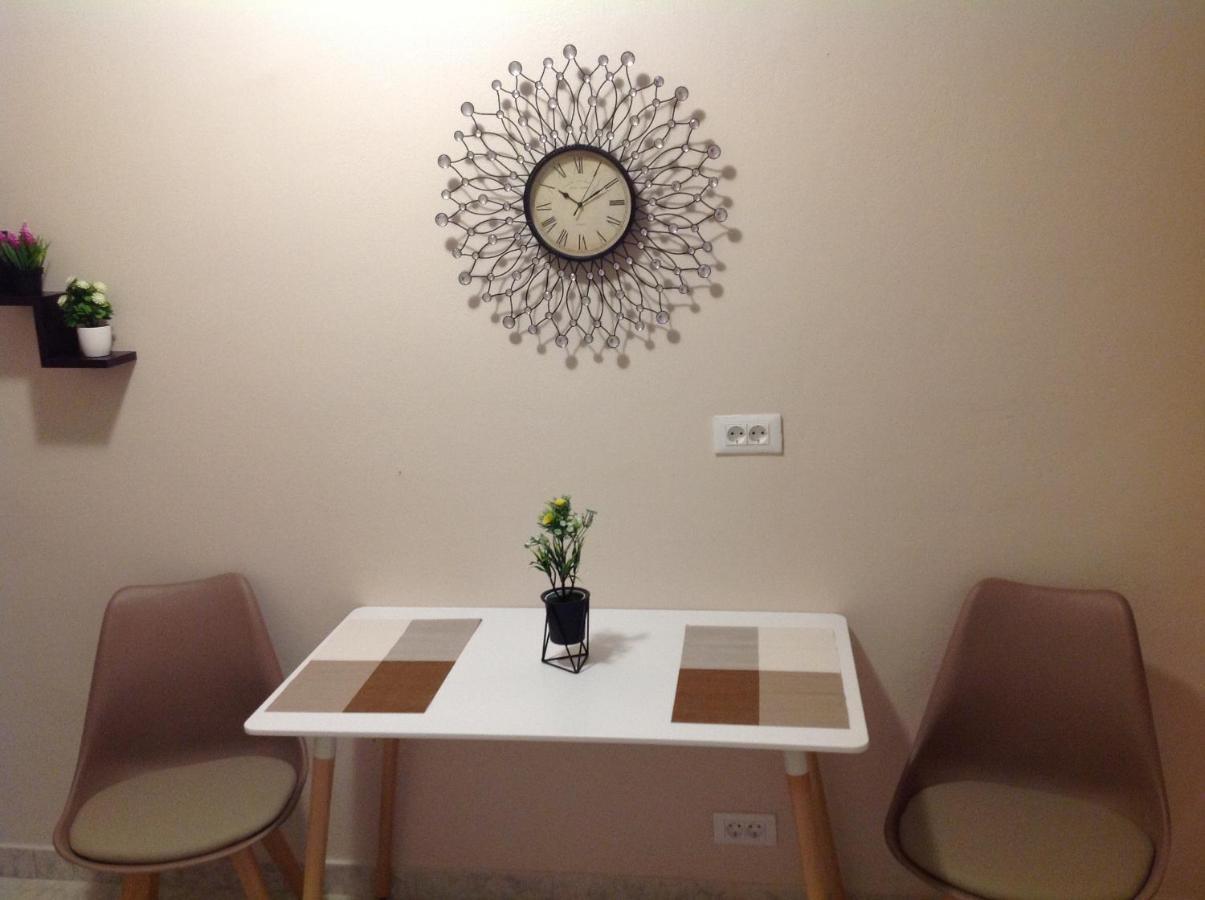 Pansion Zaharoula Hotel Фира Екстериор снимка