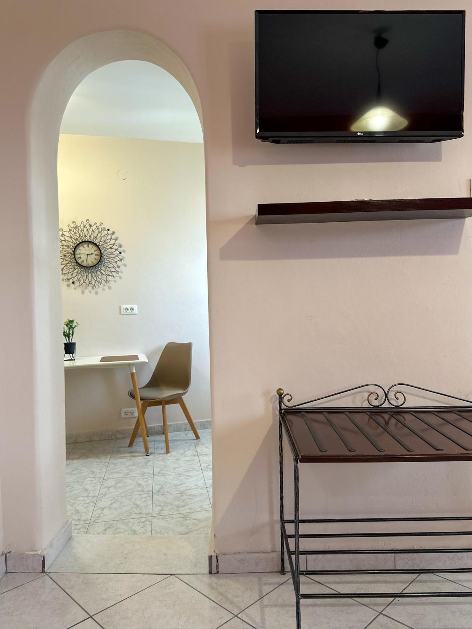 Pansion Zaharoula Hotel Фира Екстериор снимка