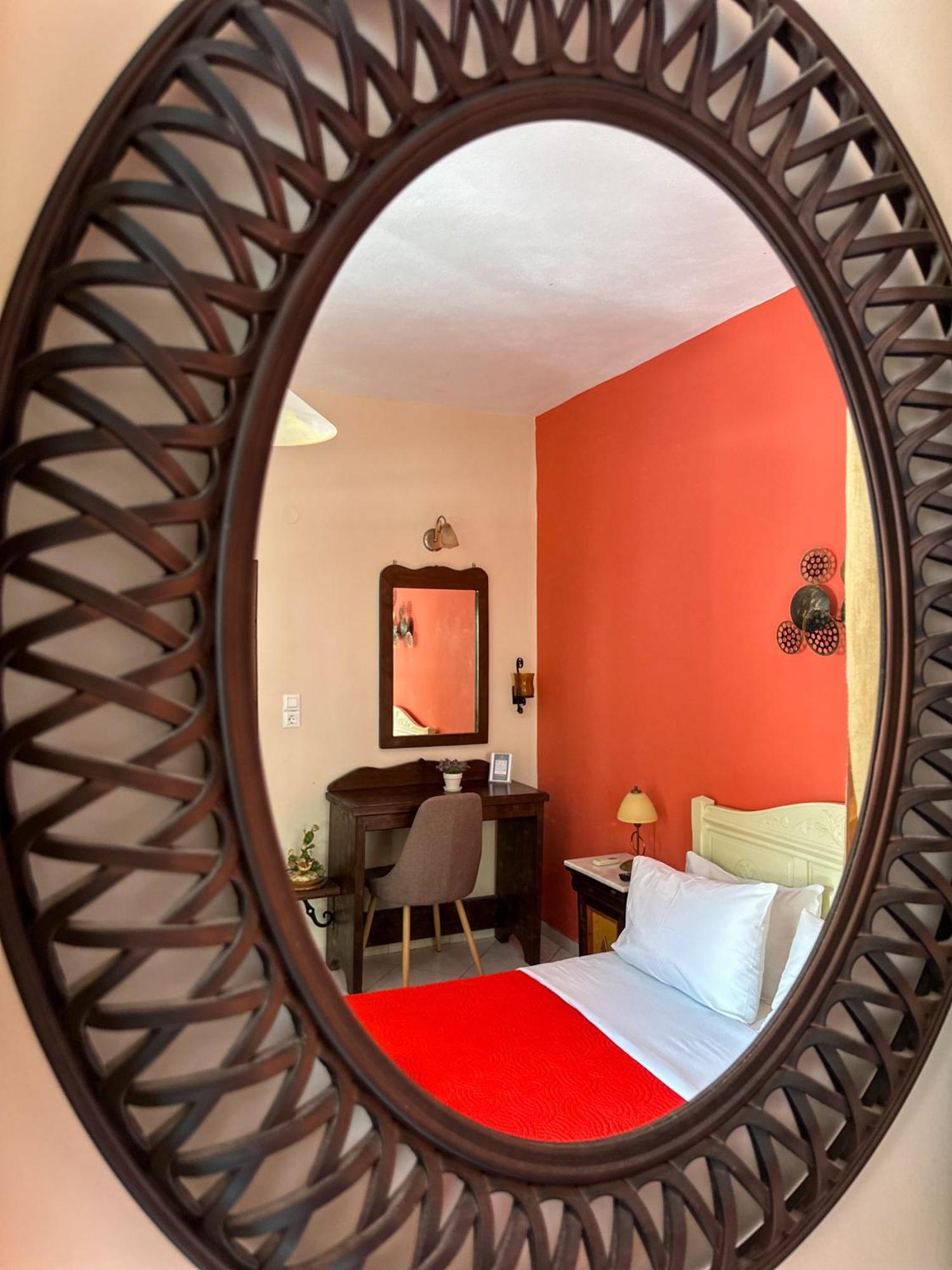 Pansion Zaharoula Hotel Фира Екстериор снимка