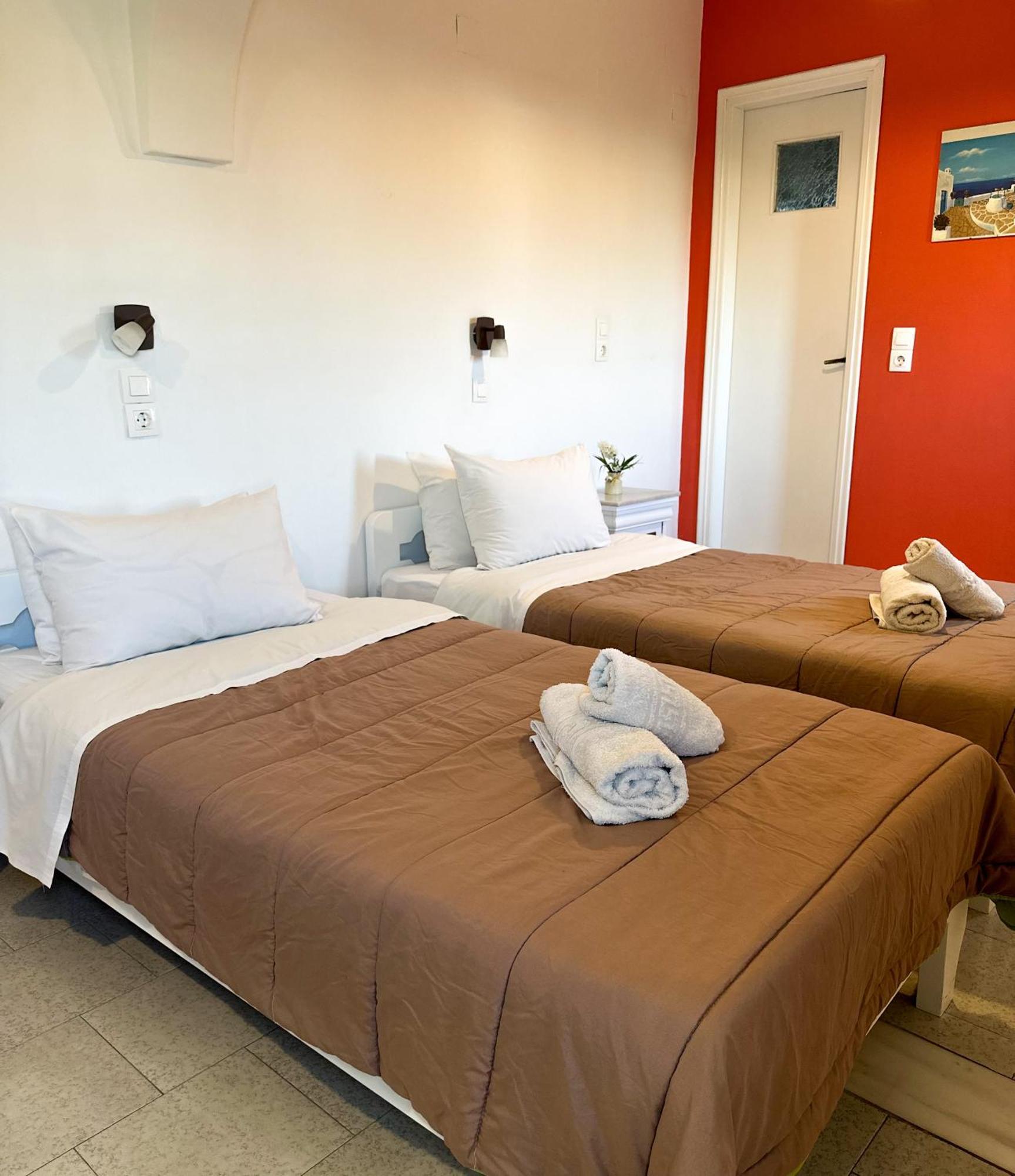 Pansion Zaharoula Hotel Фира Екстериор снимка