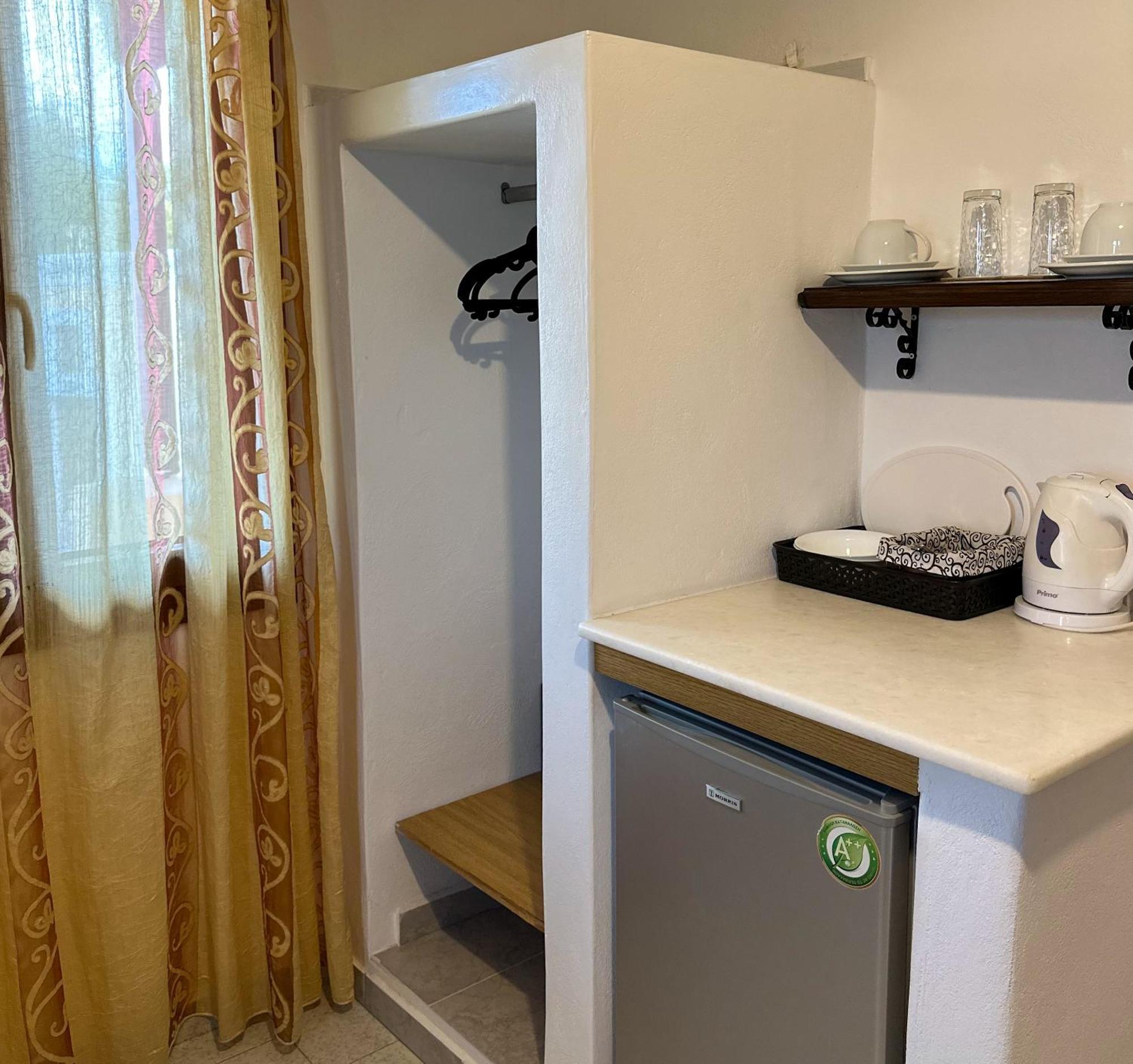 Pansion Zaharoula Hotel Фира Екстериор снимка