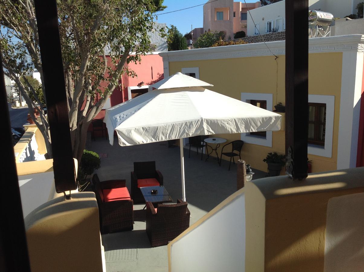 Pansion Zaharoula Hotel Фира Екстериор снимка