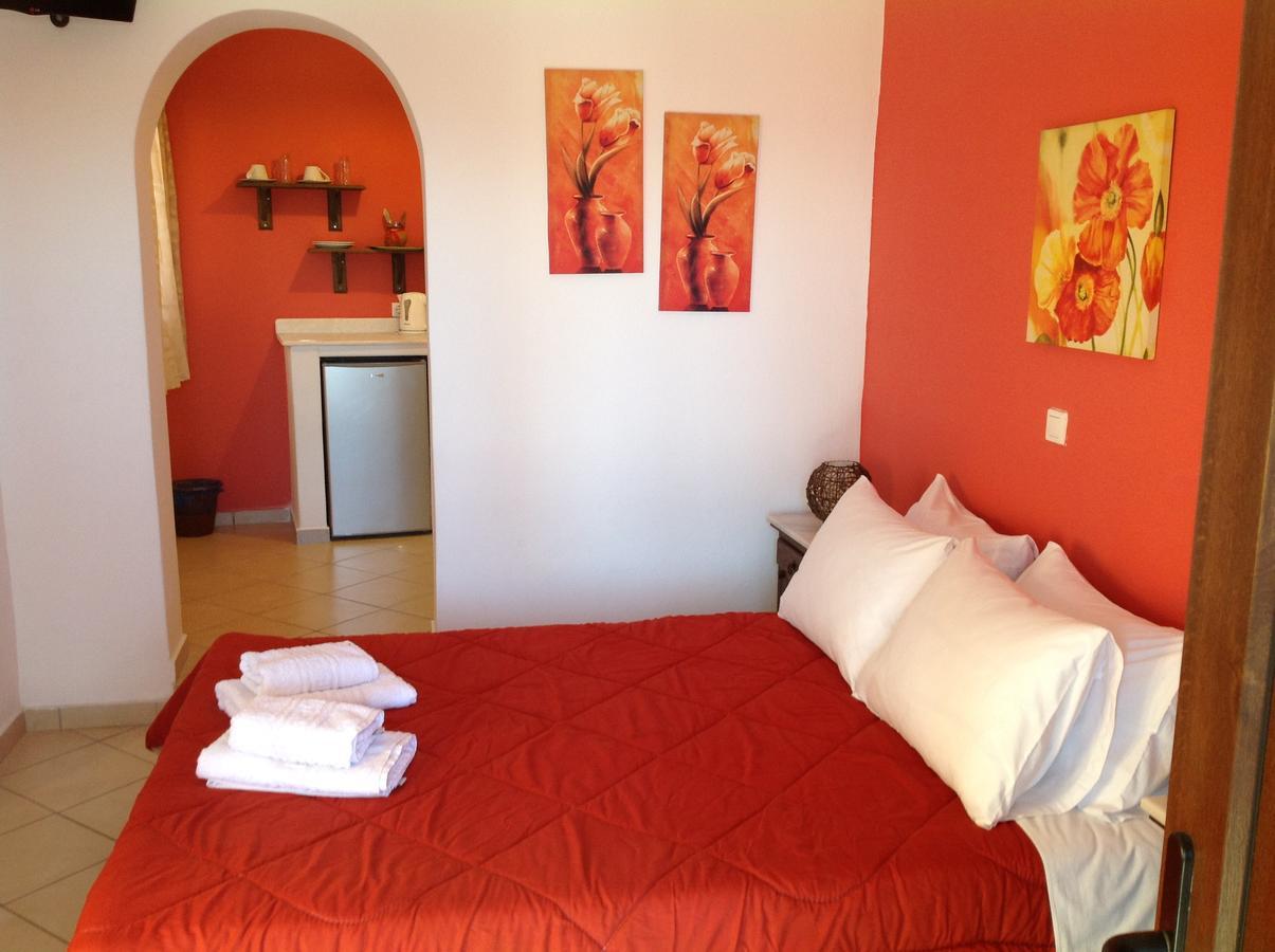 Pansion Zaharoula Hotel Фира Екстериор снимка
