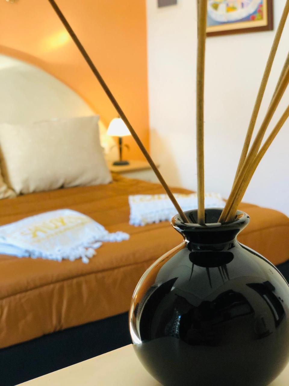 Pansion Zaharoula Hotel Фира Екстериор снимка
