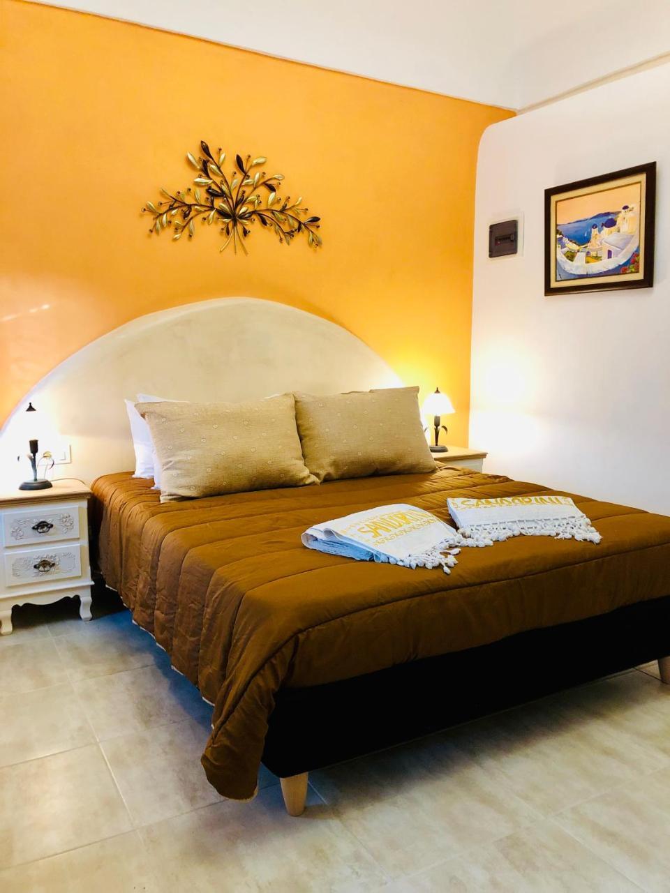 Pansion Zaharoula Hotel Фира Екстериор снимка